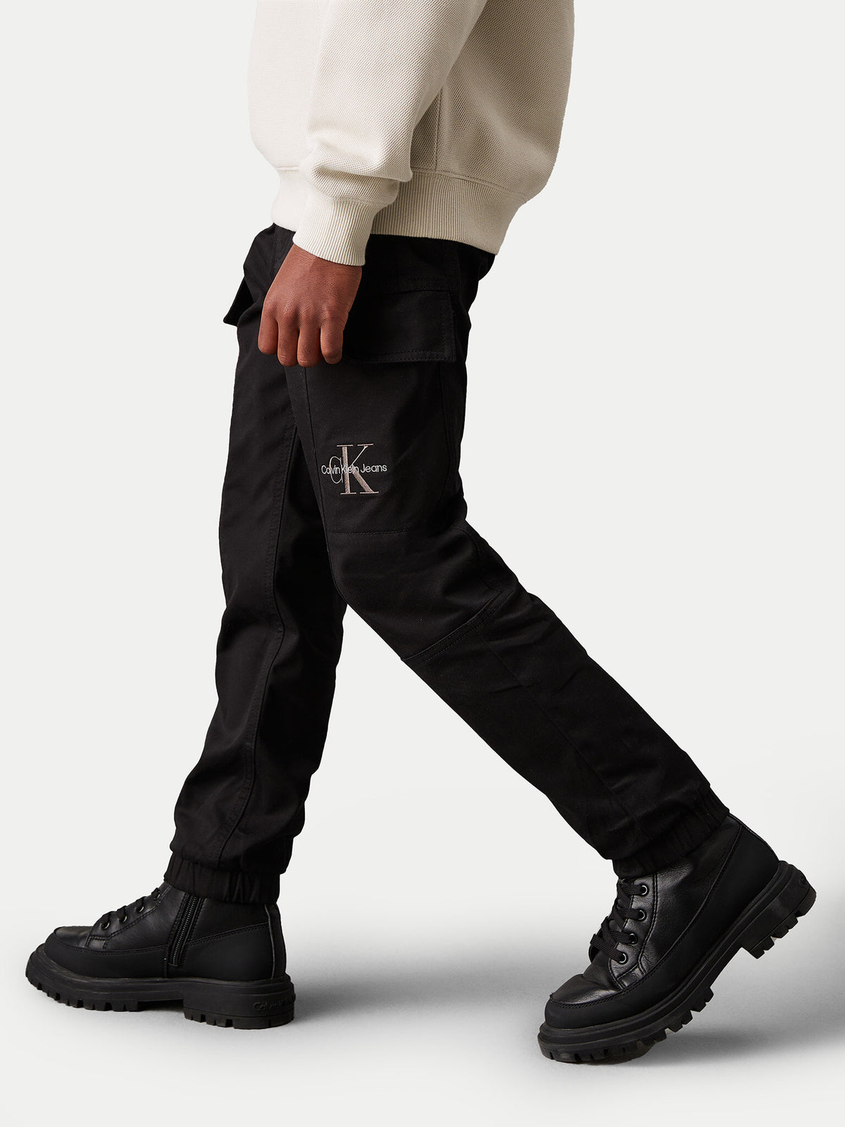 IB0IB02270T/BEH CALVIN KLEIN