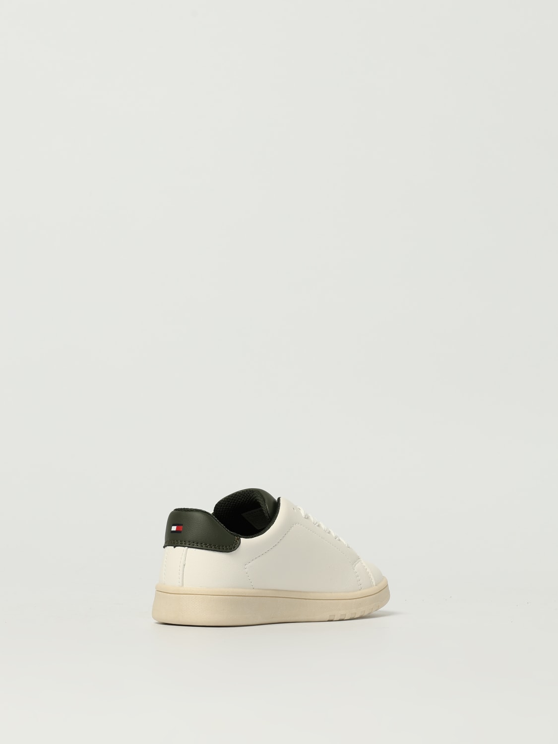 SNEAKER 