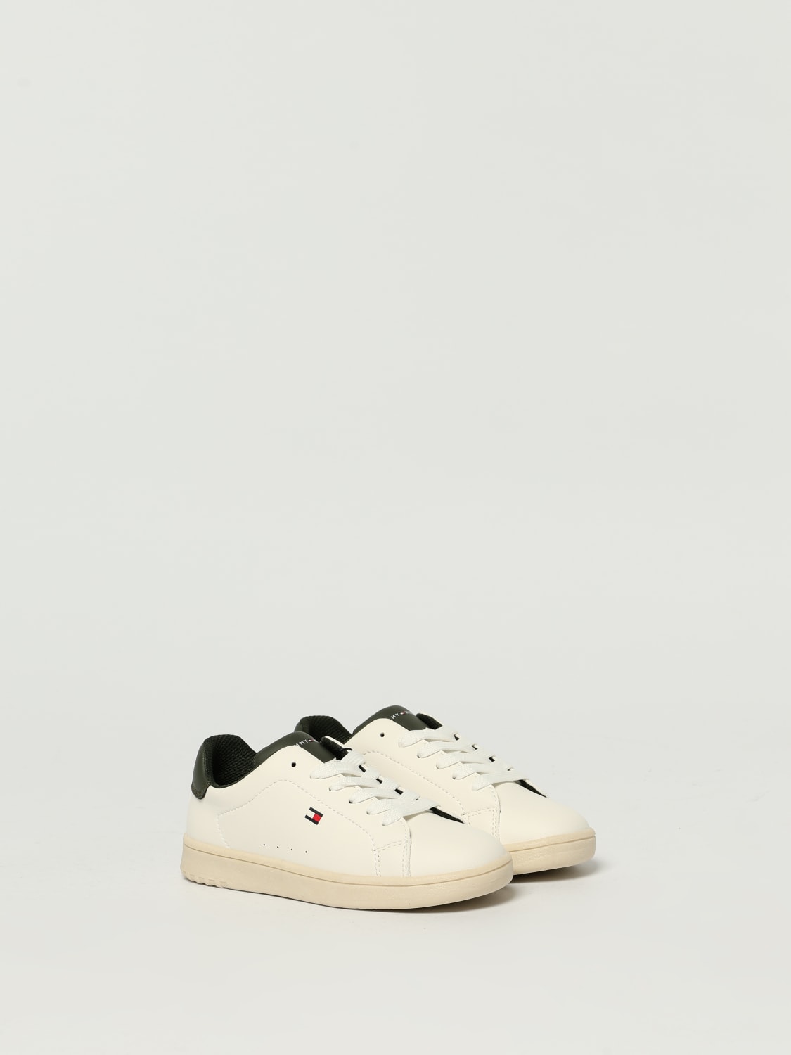 SNEAKER 