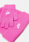 NAN FUTURA BEANIE/GLOVE SET 