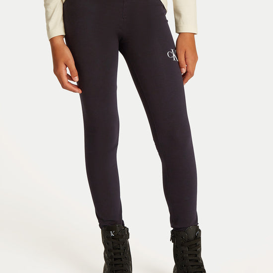 IG0IG02137T/BEH CALVIN KLEIN JEANS