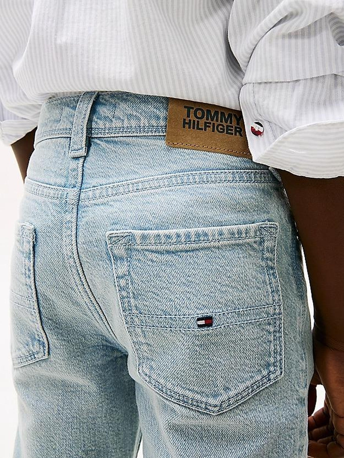 SCANTON Y SLIM FIT BLEACH JEAN 